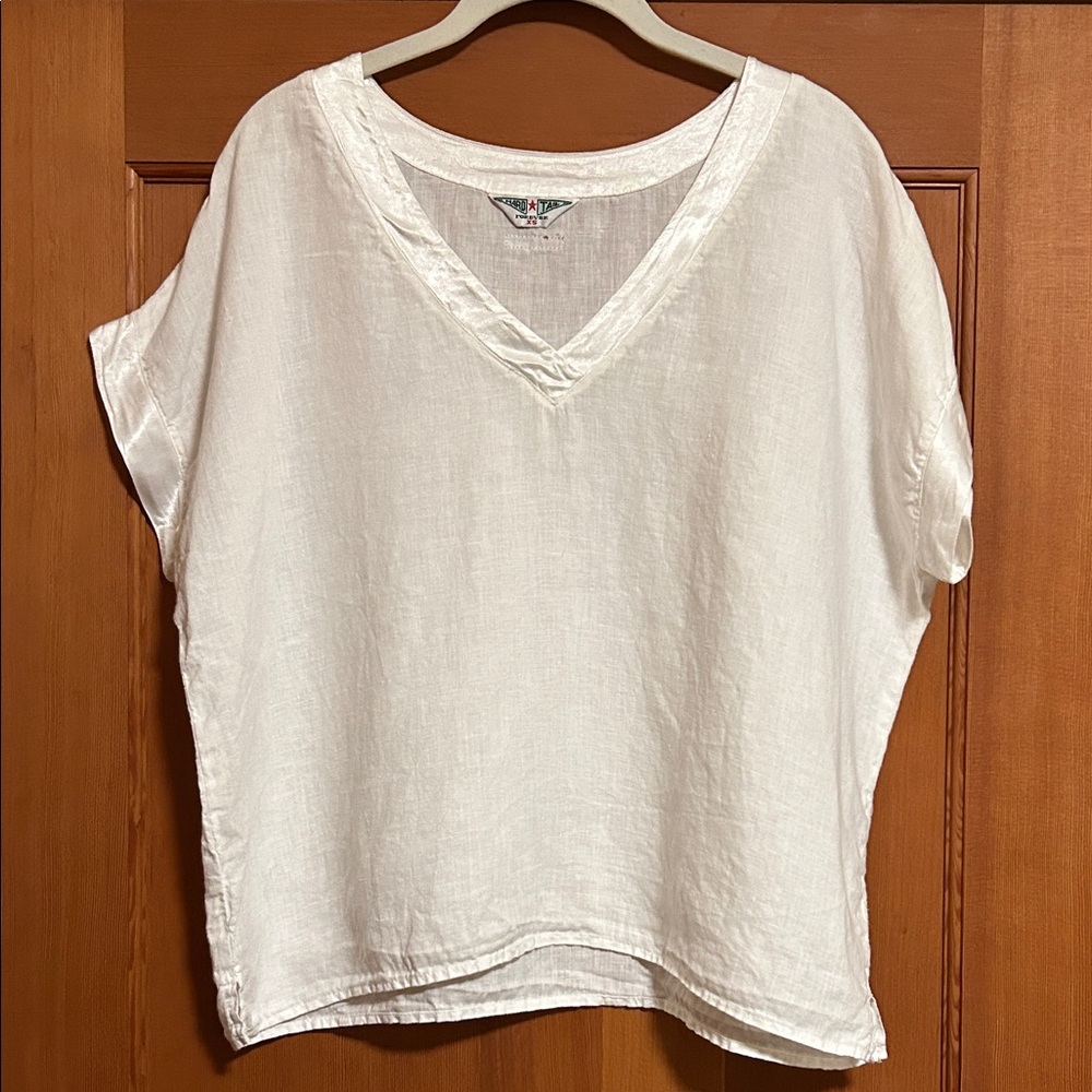 Hardtail | Boxy Linen V-Neck Top